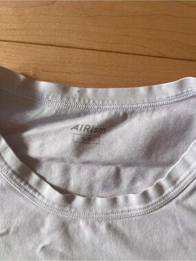 Uniqlo White AIRism Crew Neck Tee